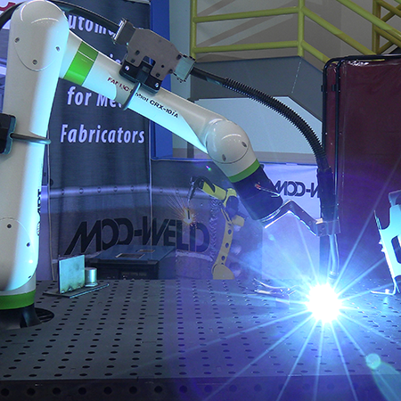 Modernizing welding training equipment in schools Mod-Weld cobot in action